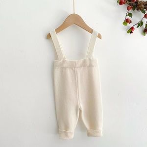 Knitted suspender pants